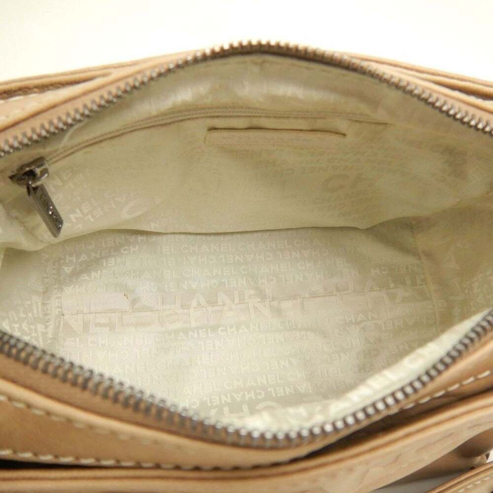 CHANEL Cream Lambskin Leather Shoulder Bag - Picture 4 of 16